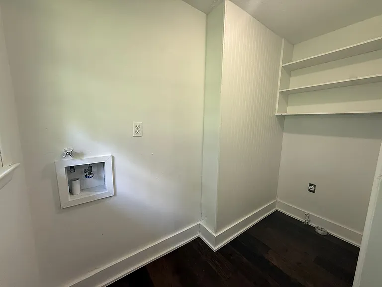 844 W Valley Ct — Photo 6
