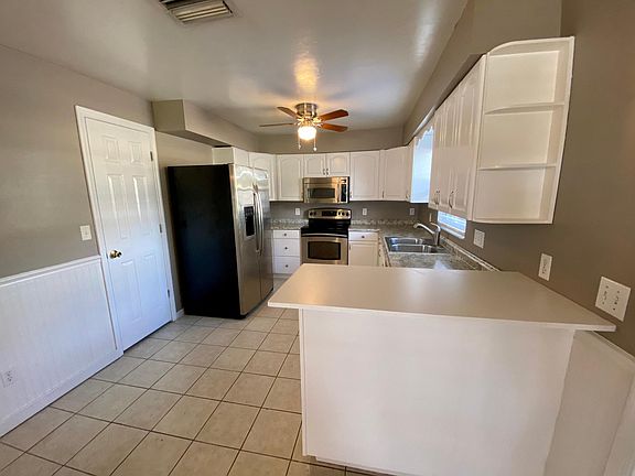 4th image of 611 SE 13th Ter Floor 611