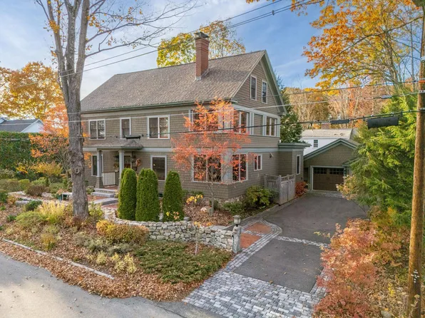 18 Rockland Road, Concord, NH 03301
