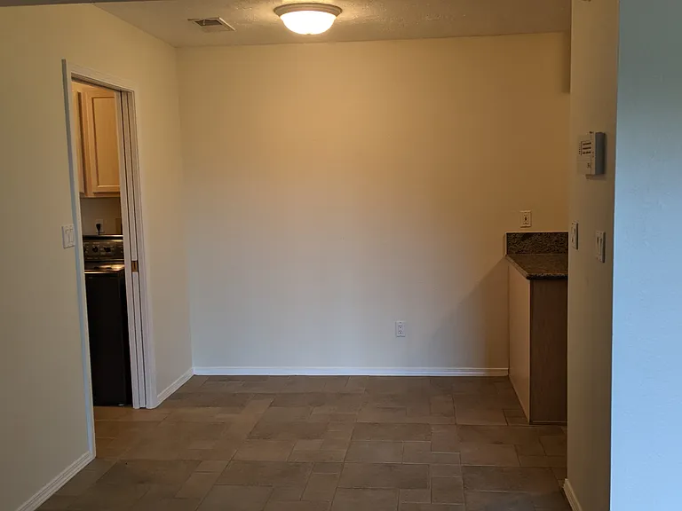 2900 Vista Del Rey NE — Photo 5