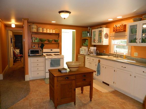 4th image of 1716 County Road 1050n