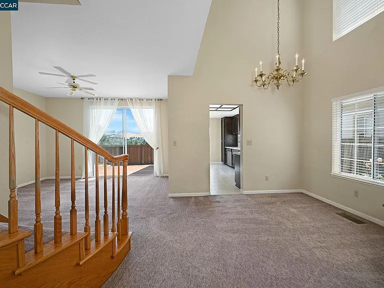 1319 Strawberry Ct — Photo 2