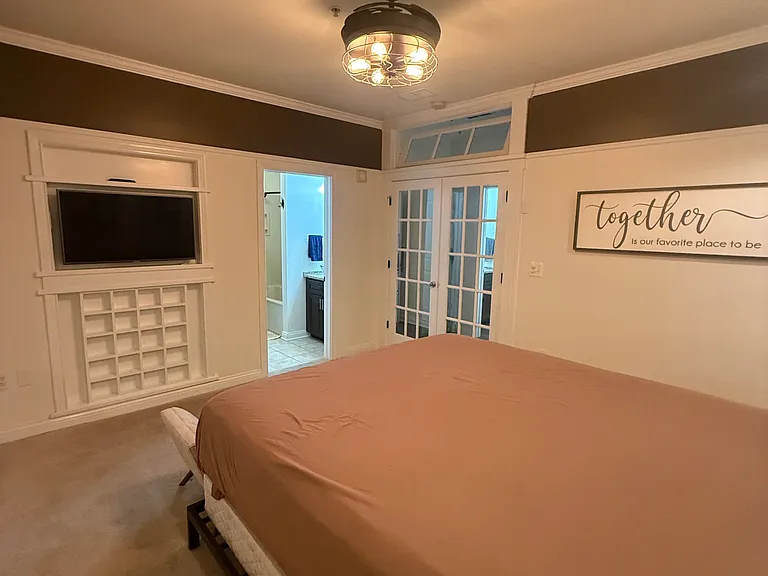 350 N Meridian St #208 — Photo 20