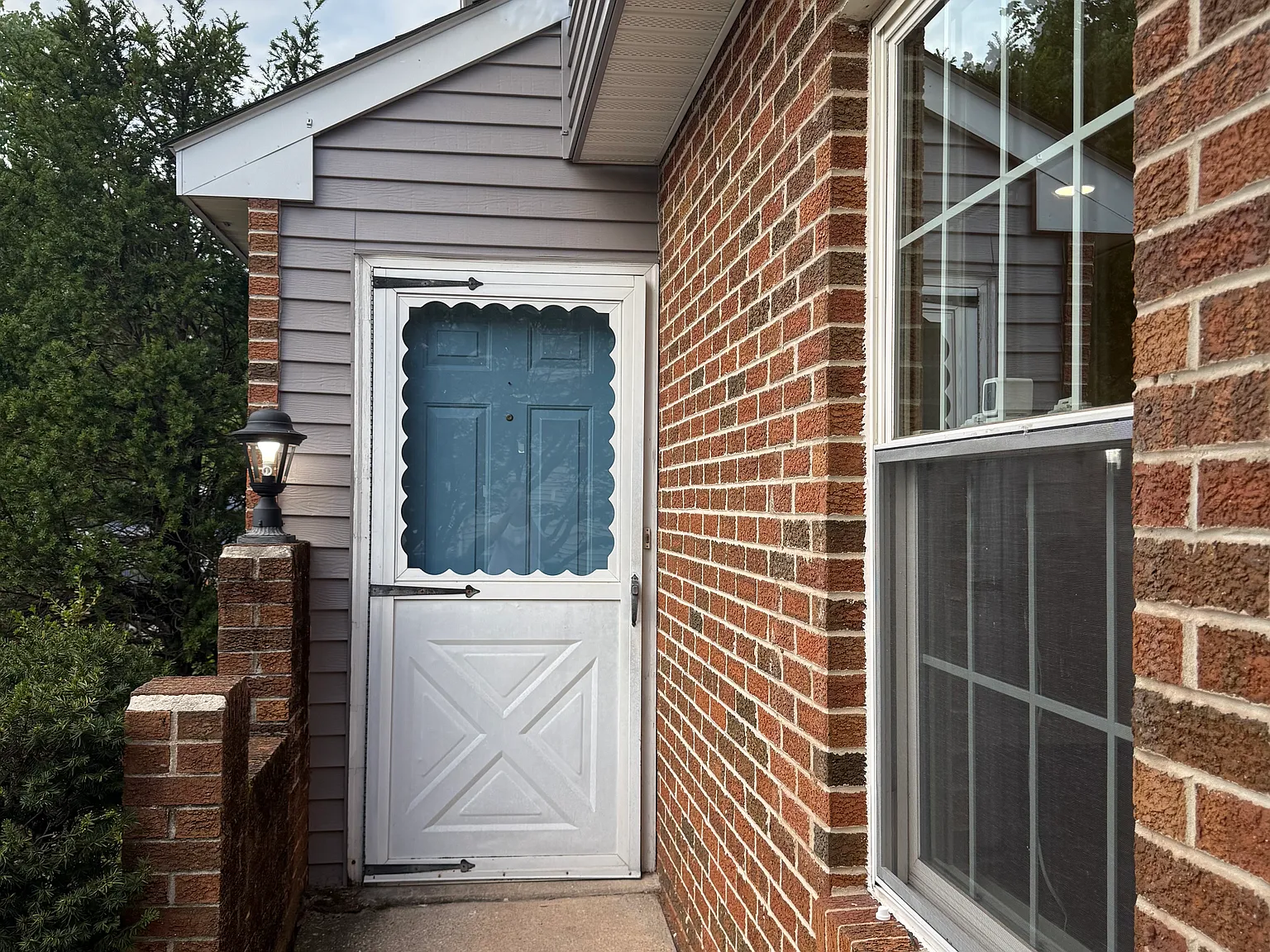 5 bed, 3.5 bath, 2324 sqft, $3,100 — Photo 4