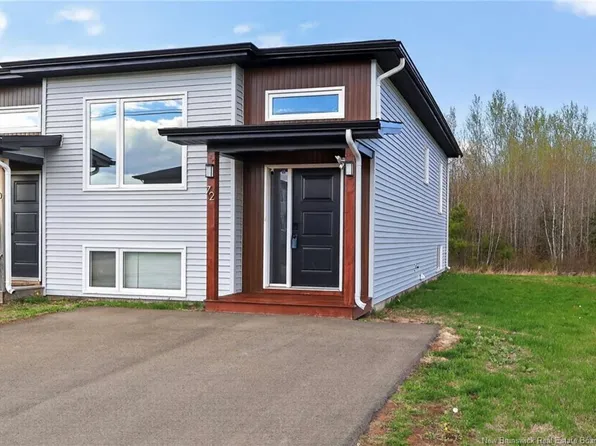 72 Delta St, Moncton, NB E1K 0A4