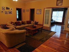 4th image of 550 Kingsland Dr