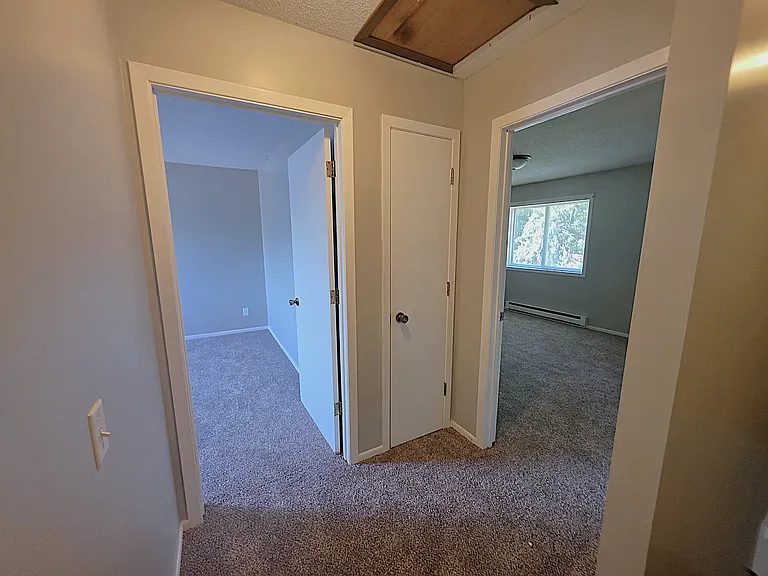 333 Odanah Ave #4C — Photo 11