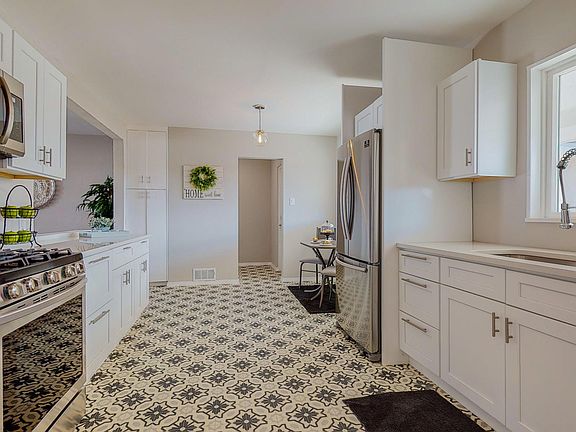 2nd image of 4907 Constitution Ave NE