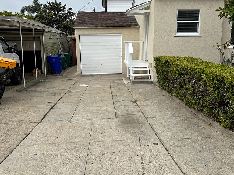 3143 Keats St — Photo 2