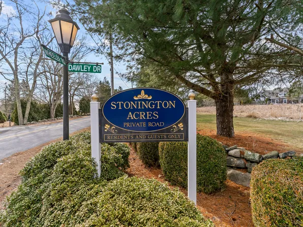 126 Rowley Dr, Stonington, CT 06378