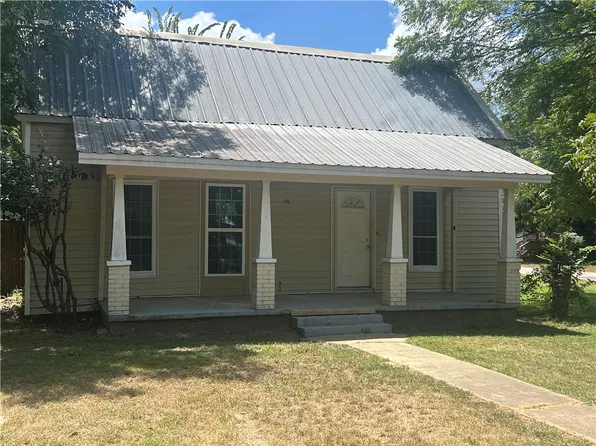 616 N Sharp St, Franklin, TX 77856