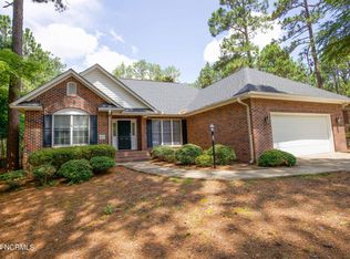 65 Saint Andrews Dr, Pinehurst, NC 28374