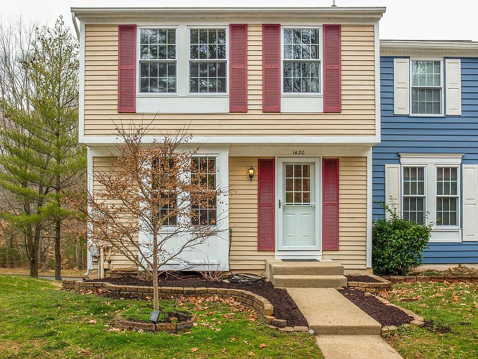 1st image of 1430 Point O Woods Ct