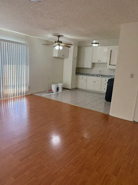 2 bed, 1200 sqft, $2,200 — Photo 4
