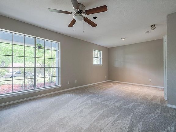 5th image of 2004 Meadowcreek Dr