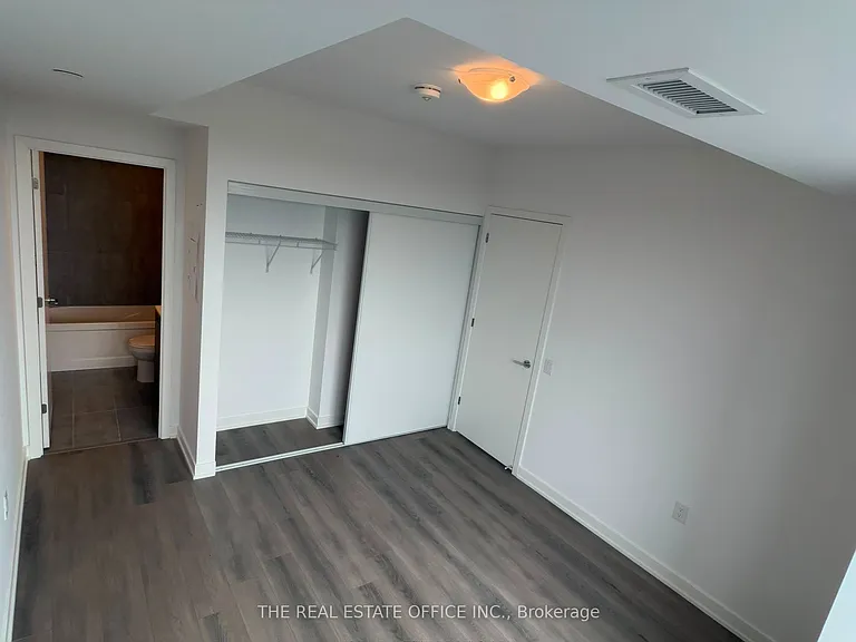 7437 Kingston Rd #905 — Photo 15