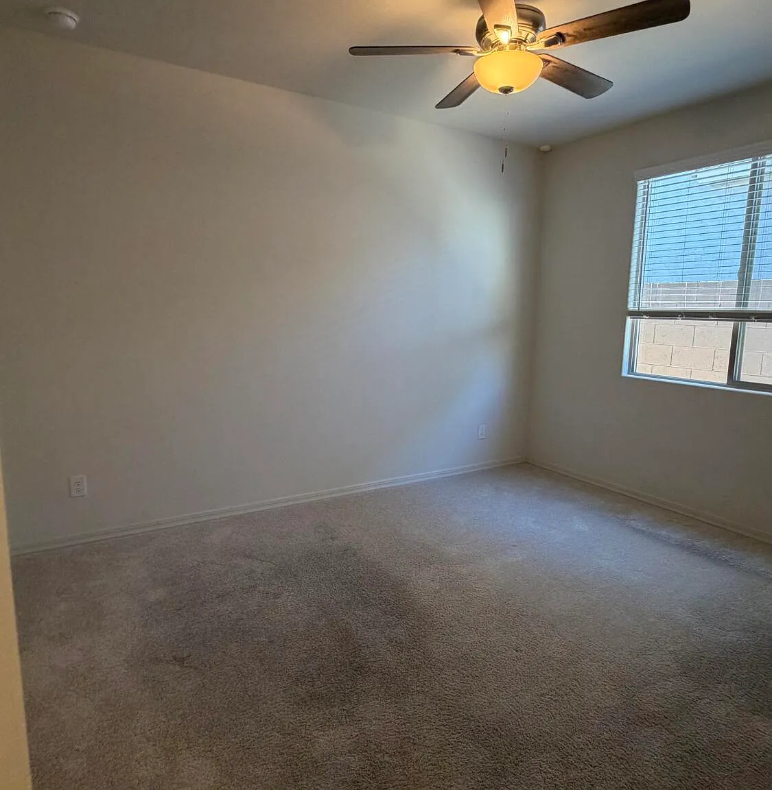 4 bed, 3.0 bath, 2301 sqft, $2,350 — Photo 4