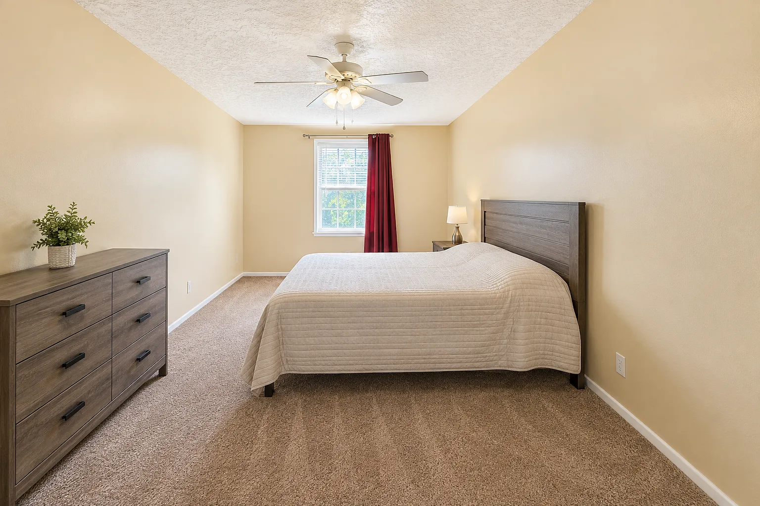606 Pine Tree Trl — Photo 1