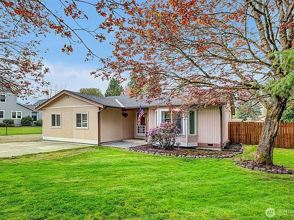 2nd image of 5617 322nd Avenue NE