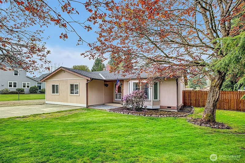 2nd image of 5617 322nd Avenue NE