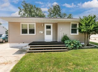 307 1/2 E Baker St, Bloomington, IL