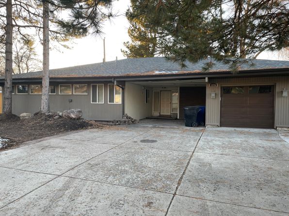 1576 E Lakewood Dr