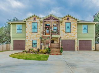 232 Pony Trl, Angleton, TX 77515