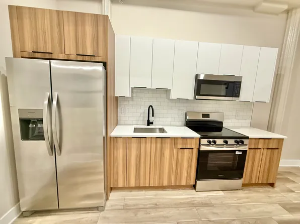 1032 N 48th St, Philadelphia, PA