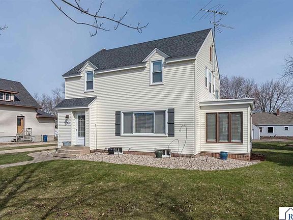 3rd image of 605 W Alden St