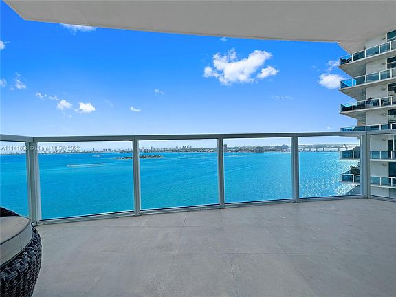 5th image of 665 NE 25th St APT 1501