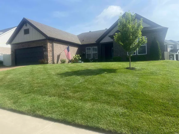 5660 Brompton Dr, Newburgh, IN 47630