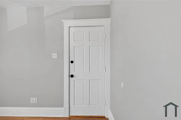 3923 Miami St #2F — Photo 6