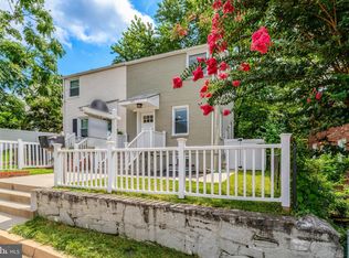 3617 S Four Mile Run Dr, Arlington, VA 22206