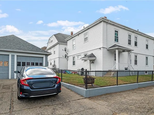 51 Mavis St, Pawtucket, RI 02860