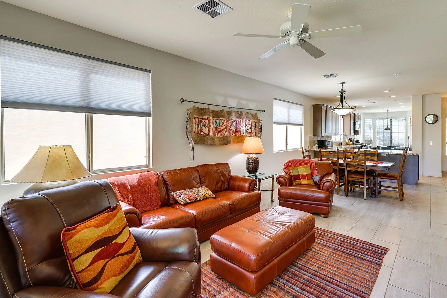 3 bed, 2.5 bath, 1948 sqft, $3,027 — Photo 2