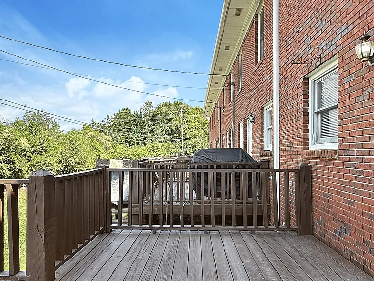 120 Holly Hills Dr NE — Photo 11