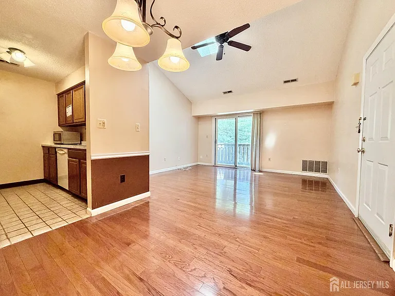 2310 Ravens Crest Dr — Photo 6