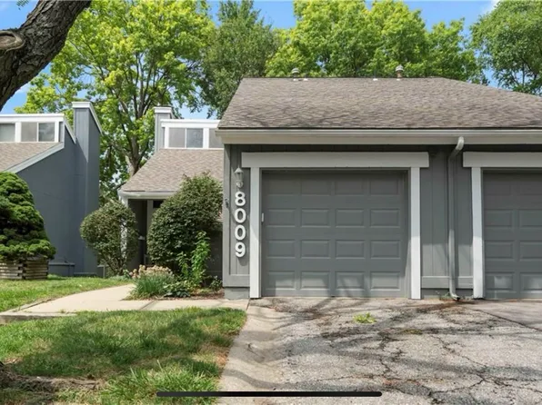 8009 Monrovia St, Lenexa, KS 66215