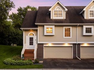 17137 Sandy Ln, Minnetonka, MN 55345