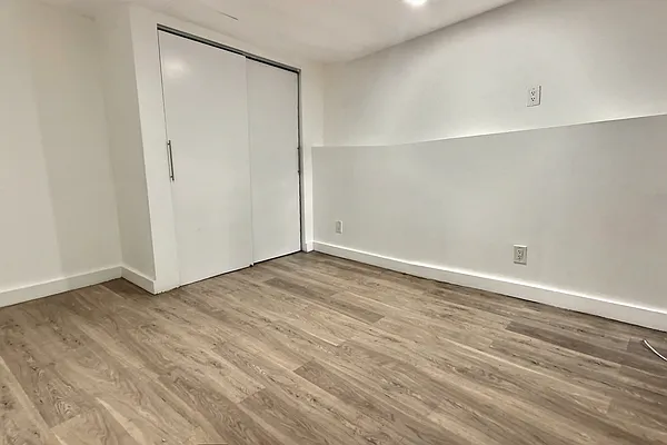 Rented by Keller Williams NYC | media 19