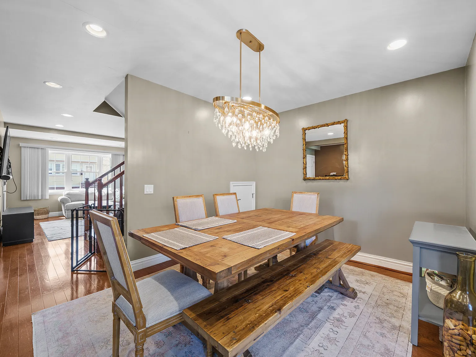 1 bed, 1350 sqft, $2,400 — Photo 3