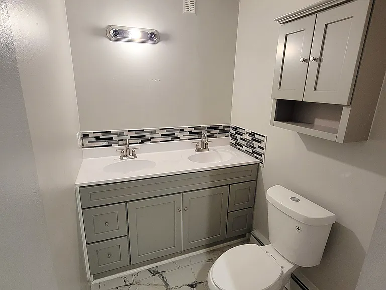49 Williams St #1 — Photo 10