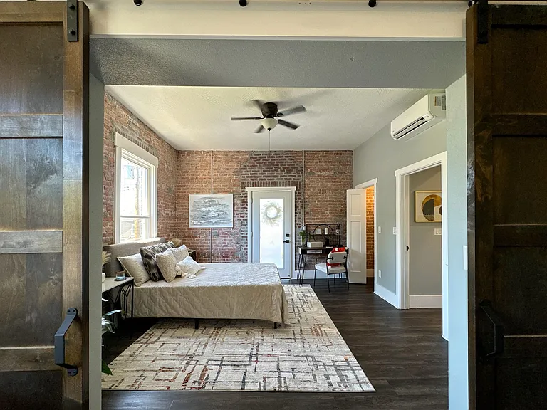 806 South Ave — Photo 2