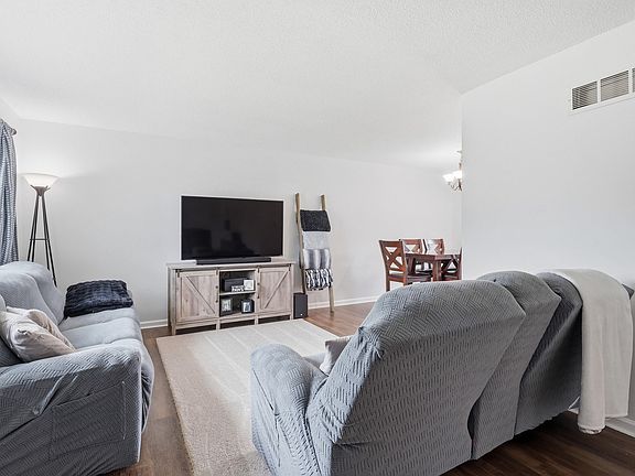 5th image of 2508 W 60th St
