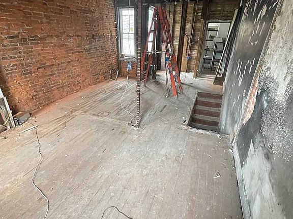 5th image of 2709-11 W Cumberland St