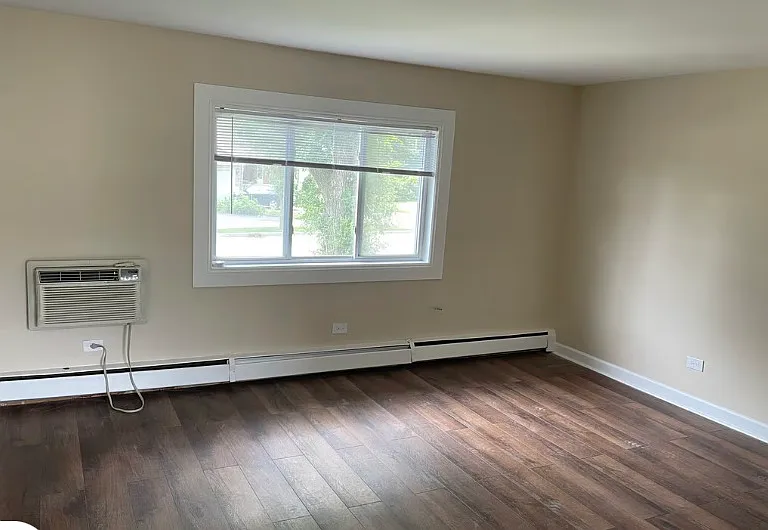440 Lorraine St #2S — Photo 5