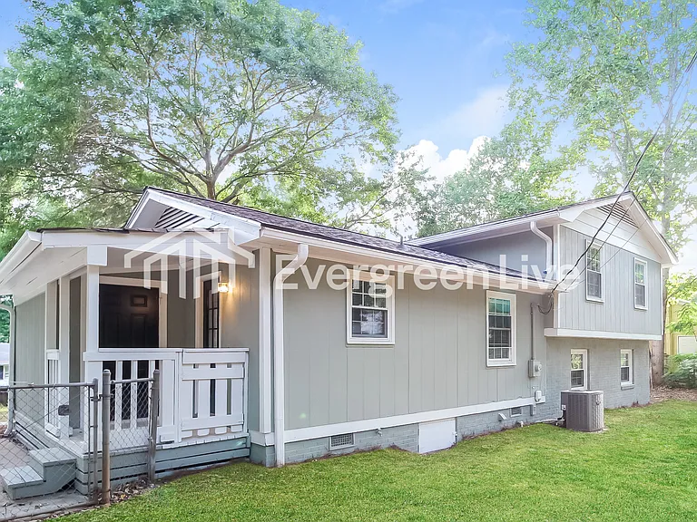 127 Ashdown Dr — Photo 14