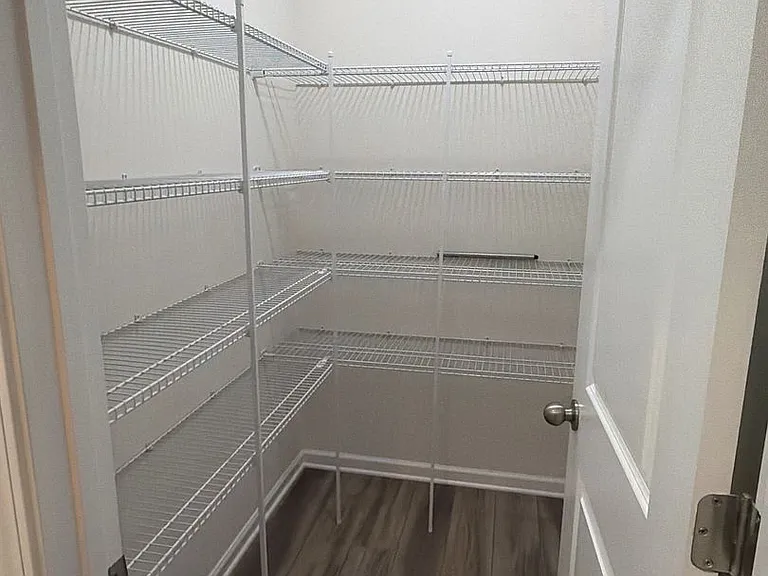 1008 Fairbrae Ln — Photo 16
