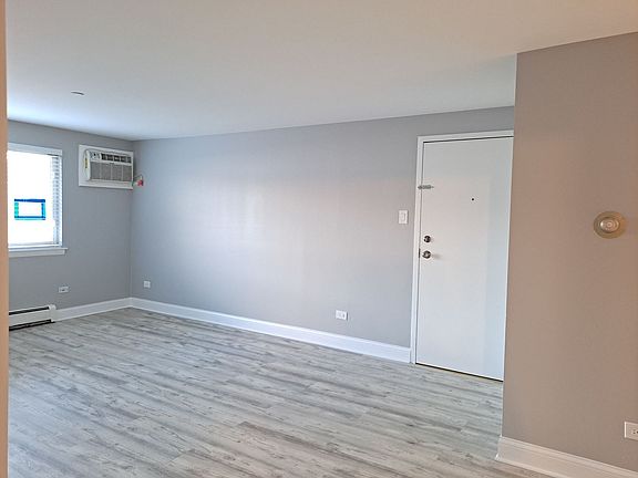 4th image of 8810 Briar Ct APT 2C