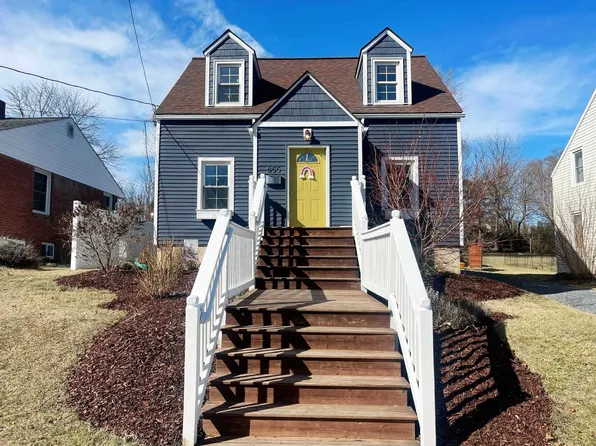 855 Chestnut Dr, Harrisonburg, VA 22801